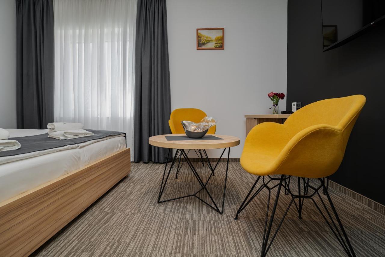 Maestro - Rooms & Restaurant Vukovar Exterior foto